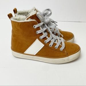 Cat & Jack Boys Sherpa Lined Cognac Boots Size 13